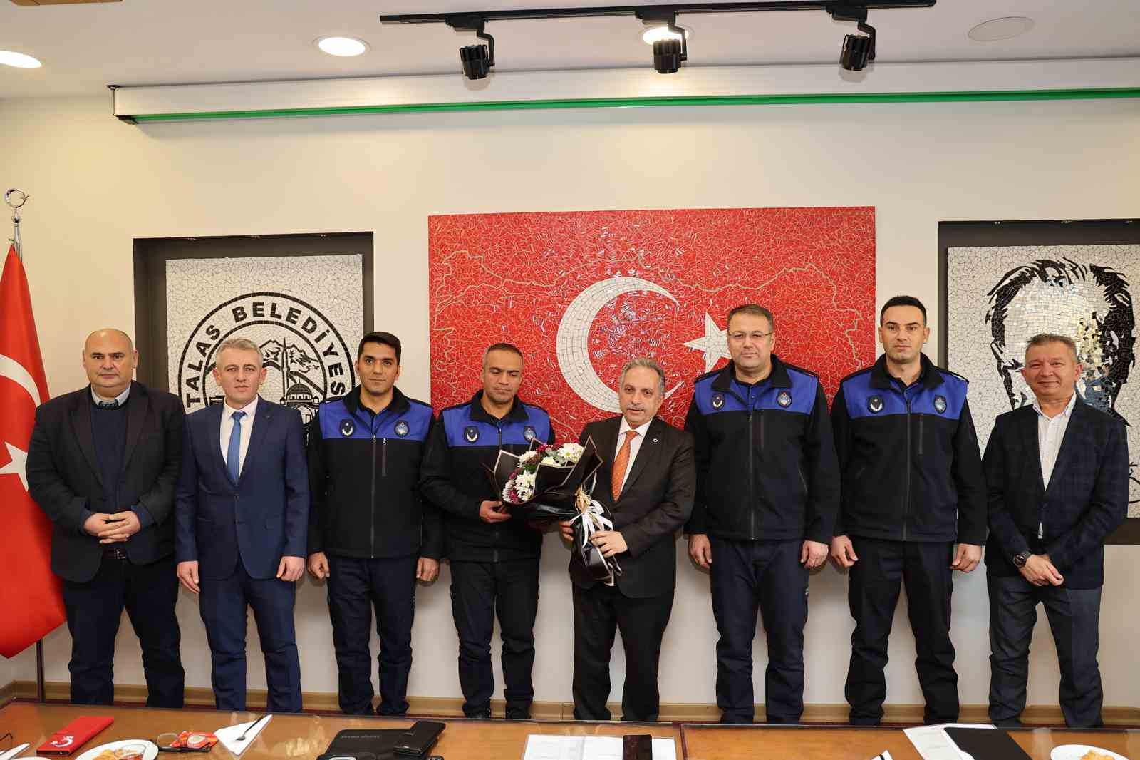 Talas’ta yeni komiserler yıldız taktı