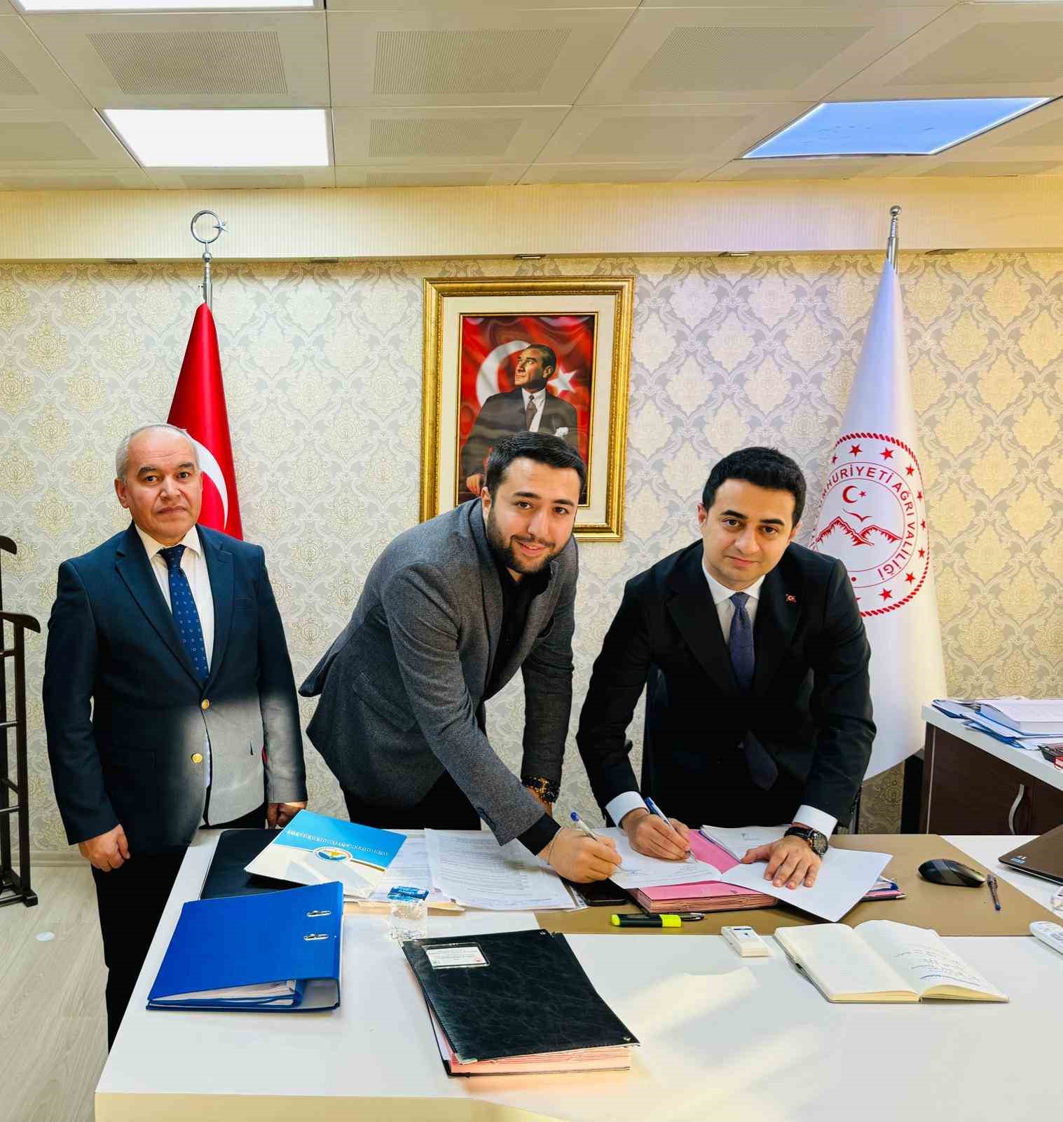 Ağrı&rsquo;da &ccedil;ocuk hakları projesine destek
