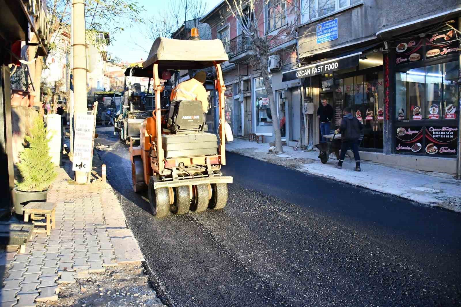Emet Belediye Başkanı H&uuml;seyin Doğan: &ldquo;İl&ccedil;enin alt yapısını 108 g&uuml;nde tamamladık&rdquo;

