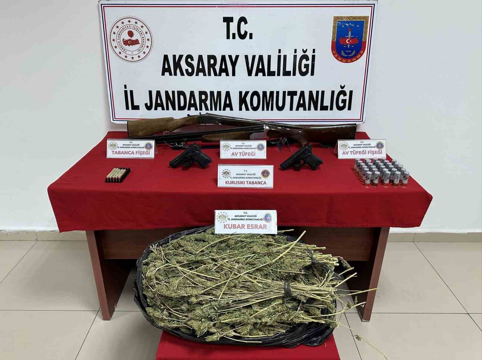 Bah&ccedil;eye g&ouml;md&uuml;ğ&uuml; uyuşturucu ile yakalanan şahıs tutuklandı
