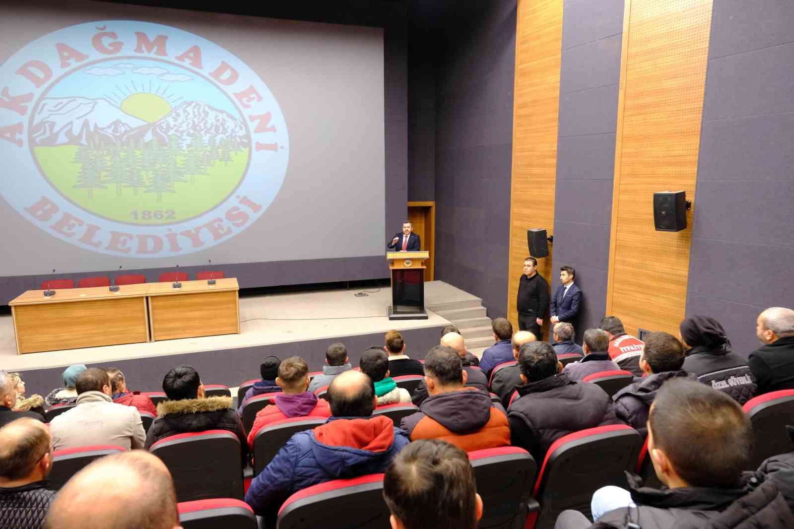 Akdağmadeni Belediyesi’nde ek zam sevinci