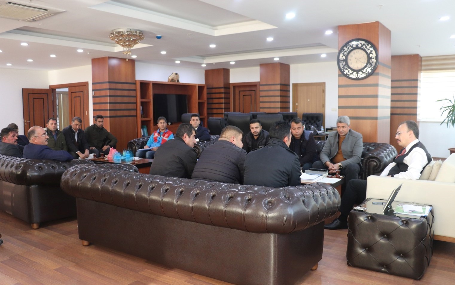 Vali Kızılkaya vatandaşların taleplerini dinledi

