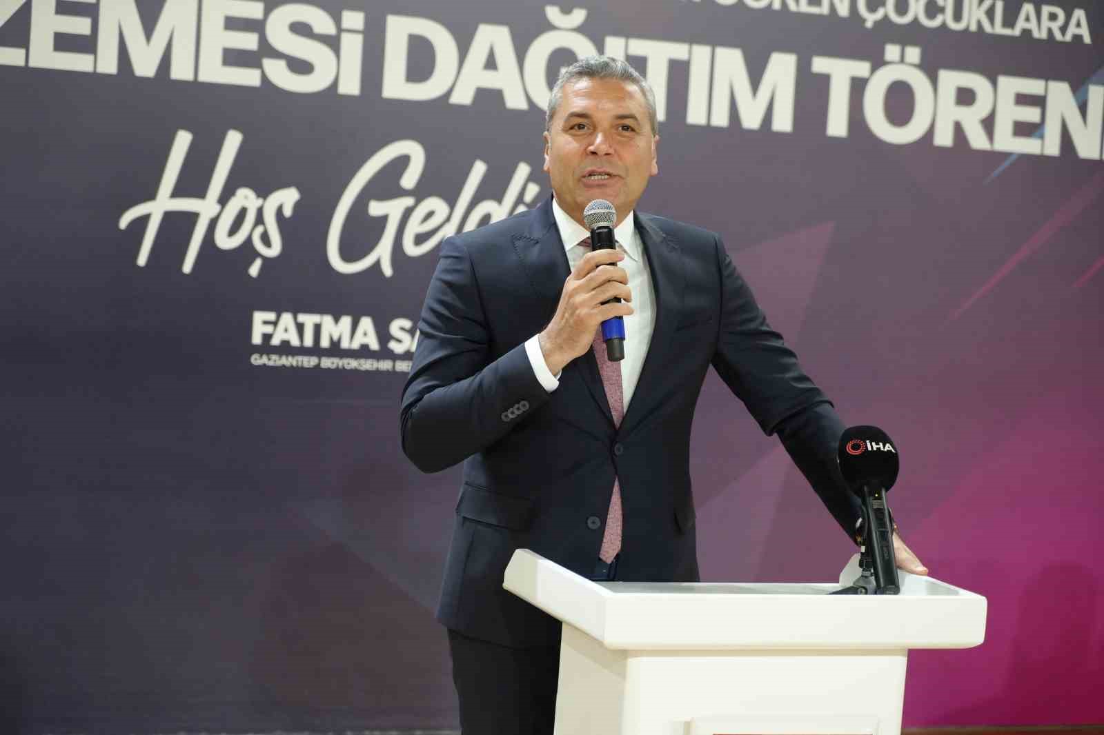 100. yıl temasıyla sanatını icra eden öğrenciler ödüllendirildi
