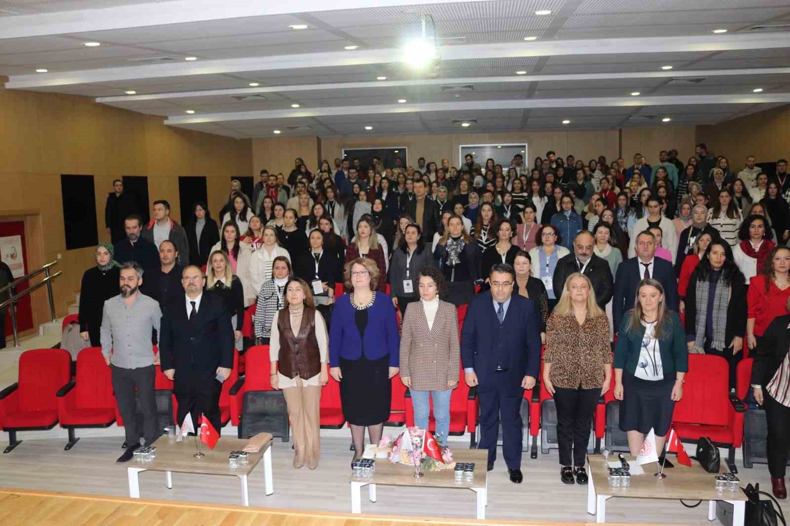 Kırklareli’nde yoğun bakım hemşirelerine sempozyum
