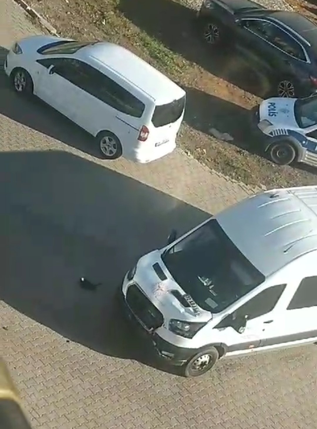Siirt&rsquo;te minib&uuml;s ile &ccedil;arpışan pikap devrildi
