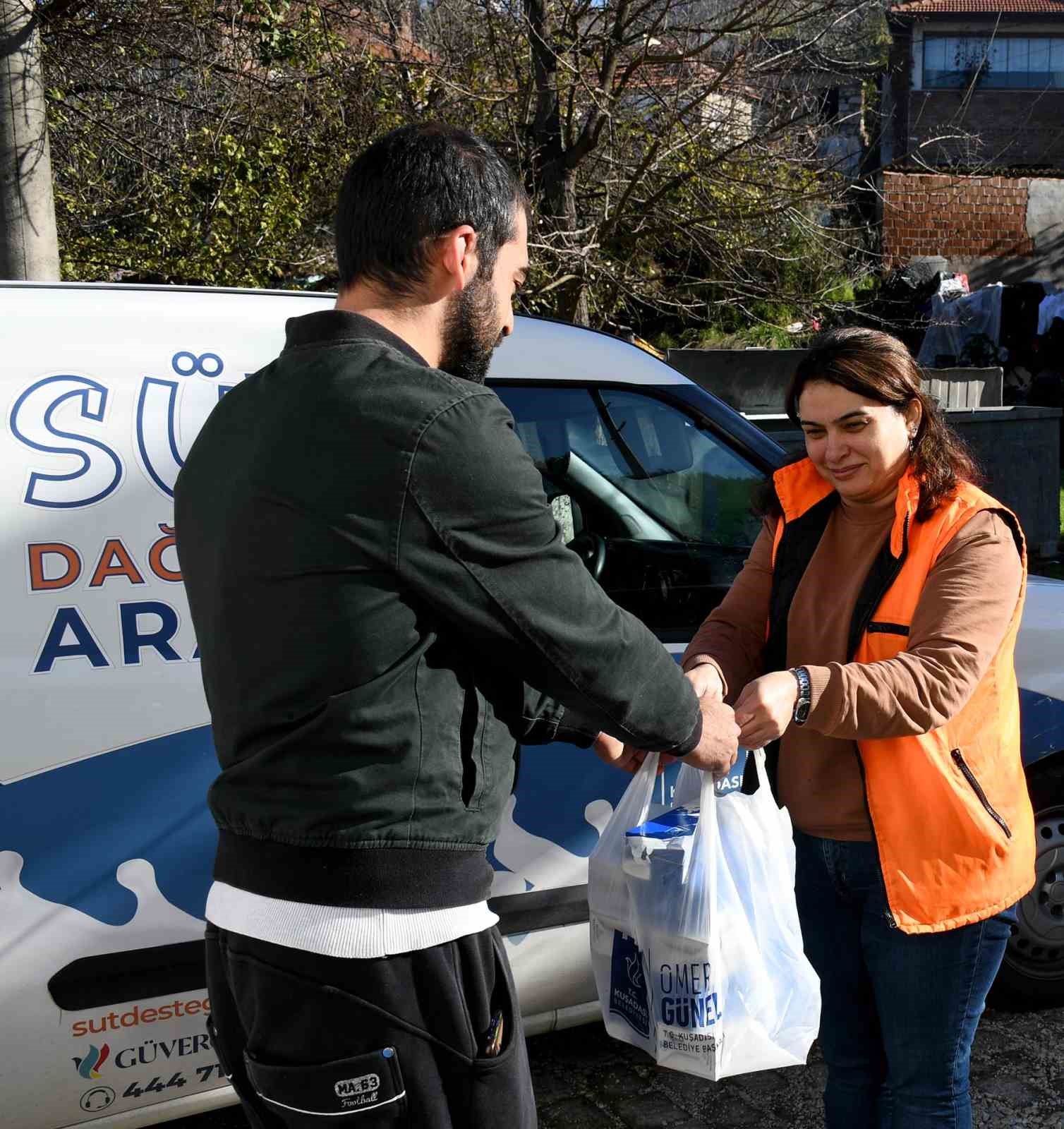 Kuşadası Belediyesi’nden çocuklara 10 ayda 80 bin litre süt desteği
