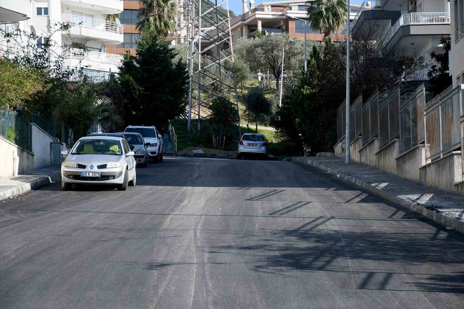 Kuşadası Bayraklıdede Mahallesi’nde çalışmalar devam ediyor
