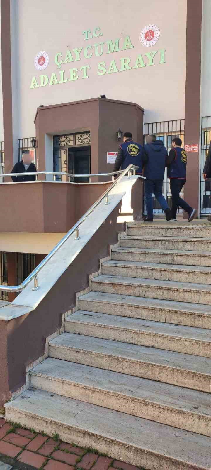 &Ccedil;ocuğun cinsel istismarı su&ccedil;undan aranan zanlı yakalandı
