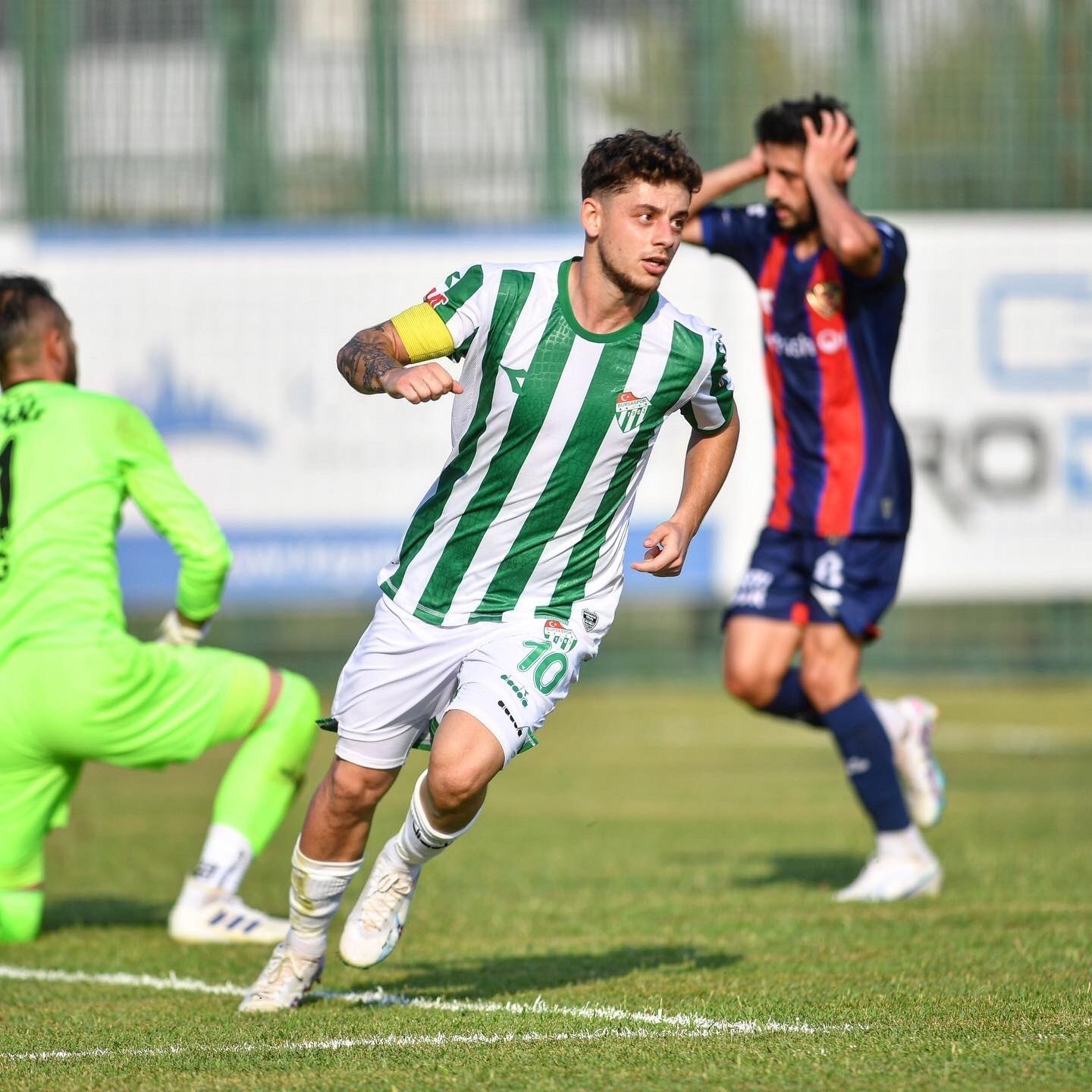 Bursasporlu futbolcu Çağatay Yılmaz kadro dışı kaldı
