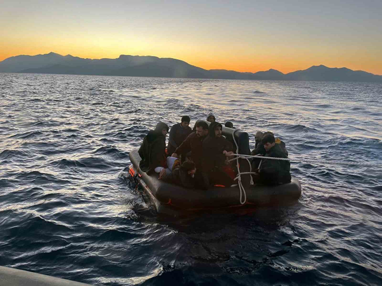 Datça’da 61 düzensiz göçmen kurtarıldı