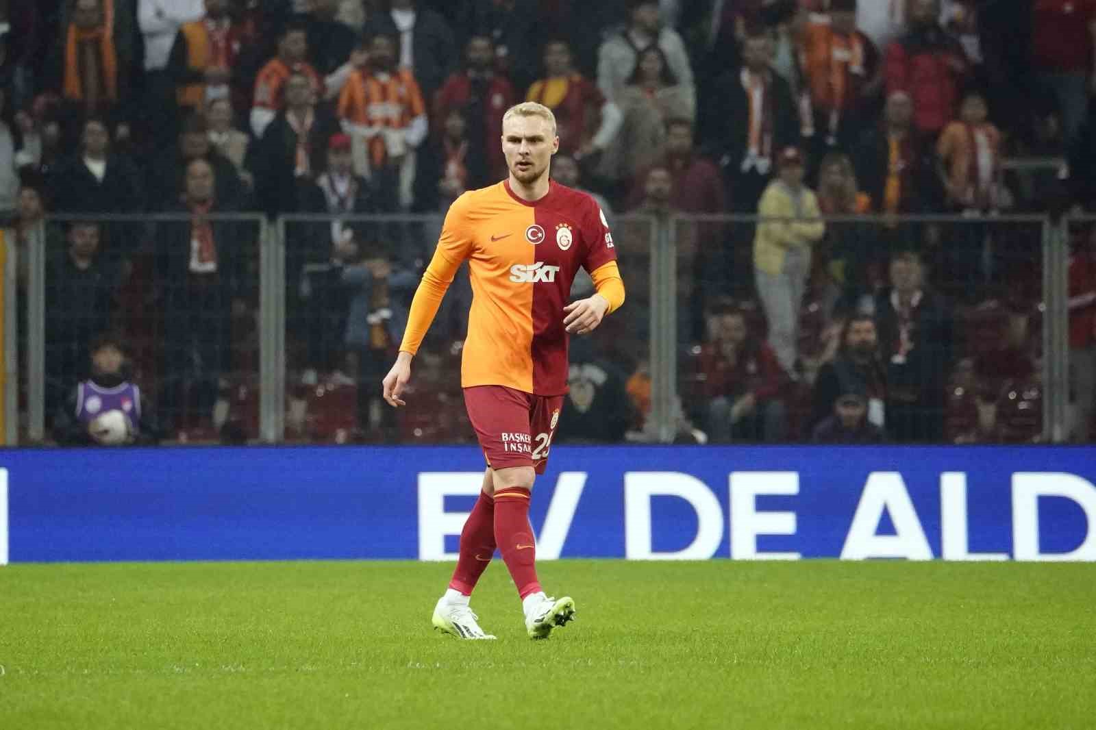 Trendyol Süper Lig: Galatasaray: 0 - Karagümrük: 0 (Maç devam ediyor)
