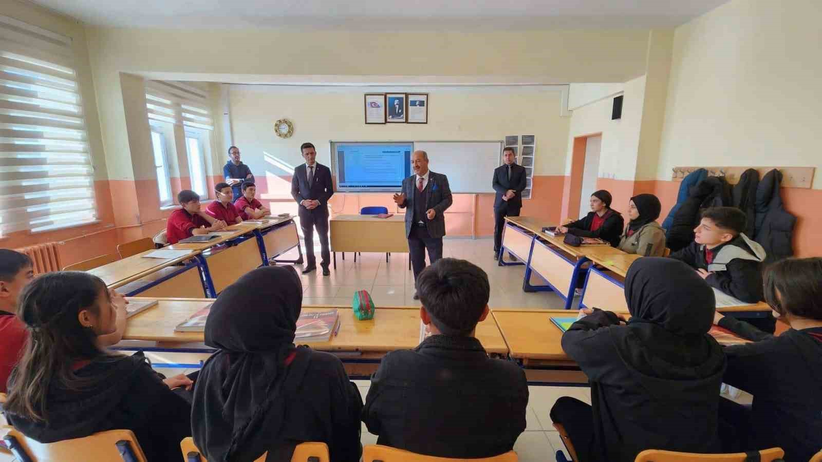 Müdür Başyiğit’in Aslanapa temasları