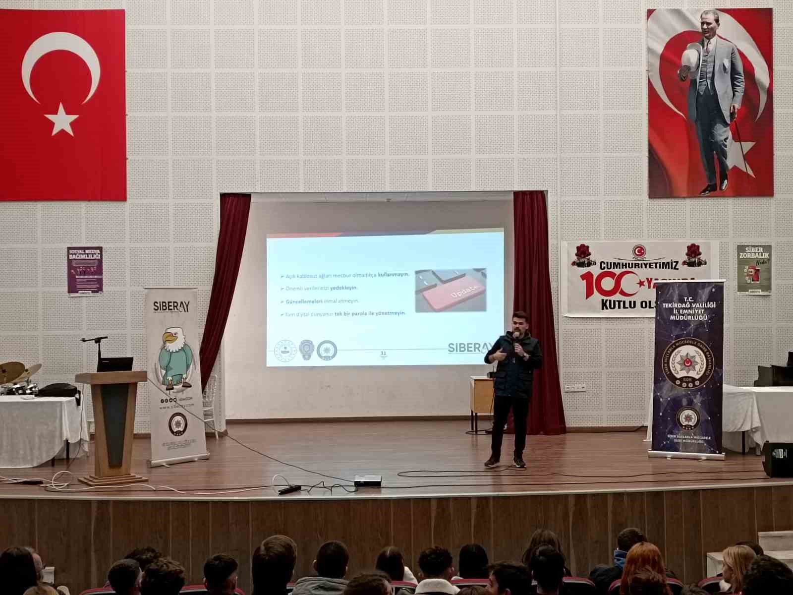 İnternetteki zararlı alışkanlıklara savaş a&ccedil;tılar
