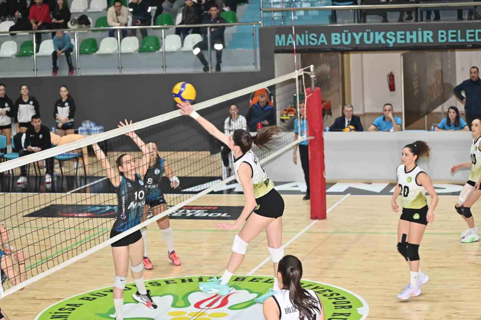 Manisa BBSK Sultanları set vermedi

