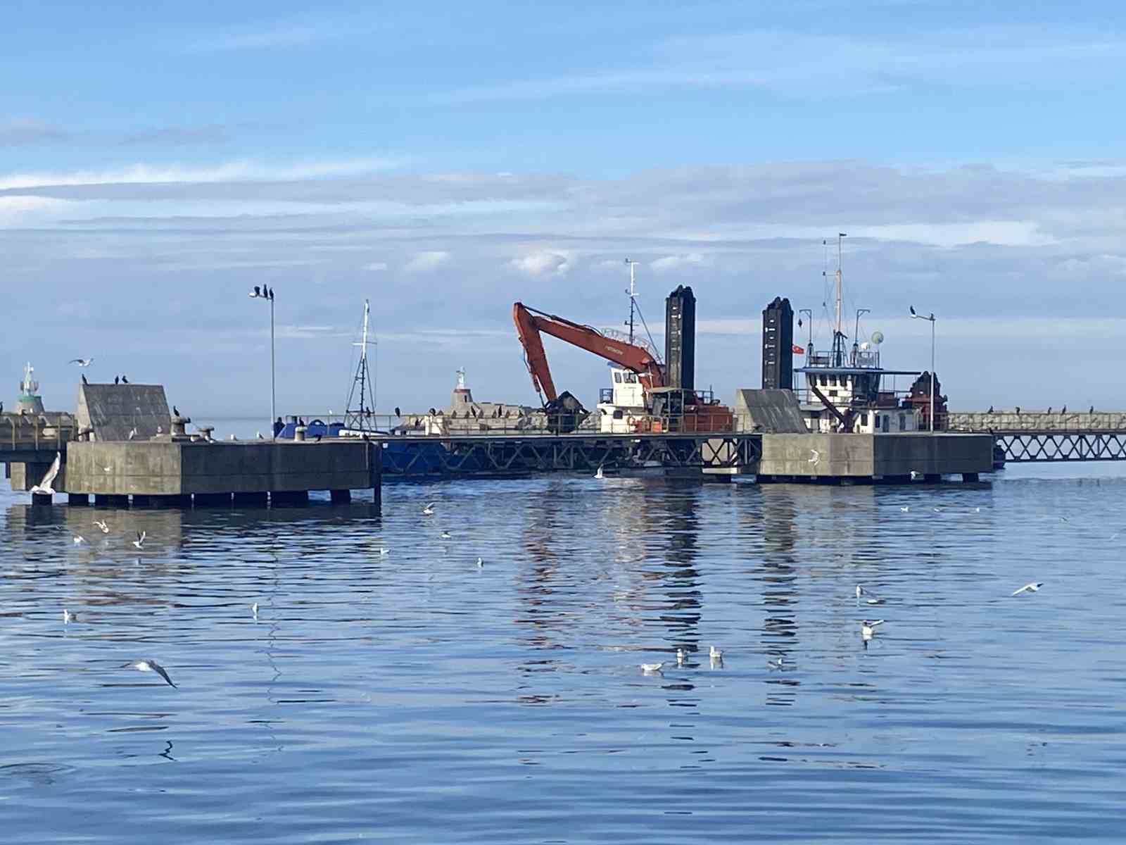 Tarak gemisi çalışmalarına devam etti