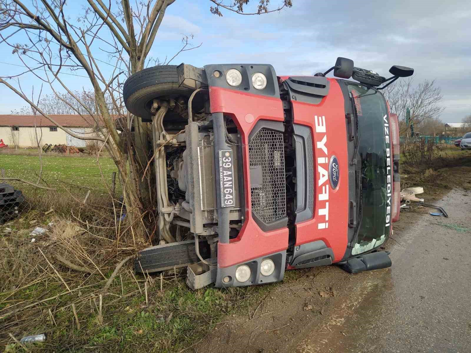 Kazaya giden itfaiyeciler kaza yaptı: 3 yaralı