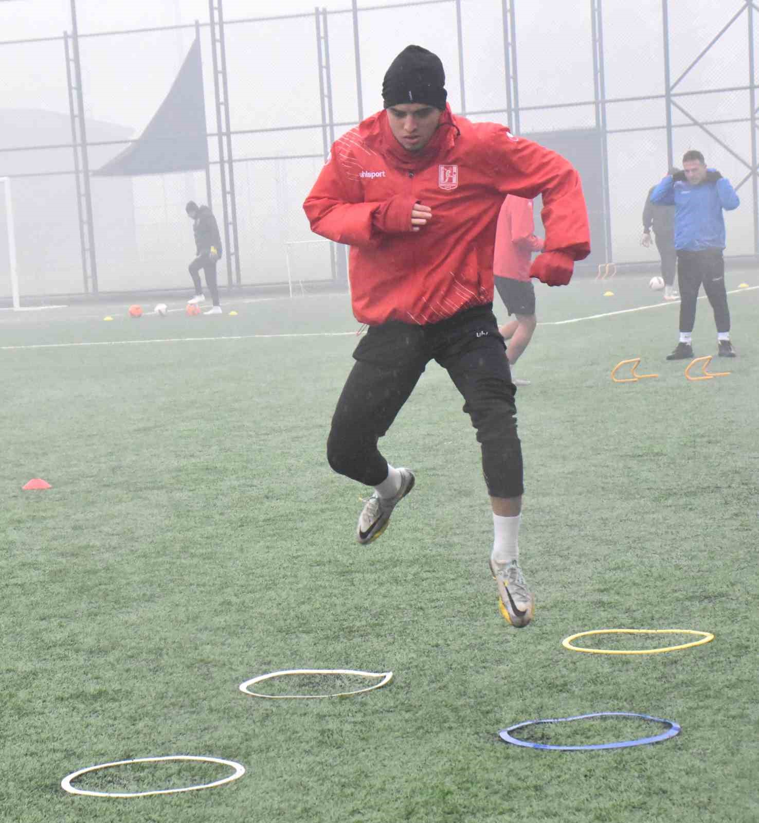 Balıkesirspor devre arasını iyi değerlendirmenin peşinde

