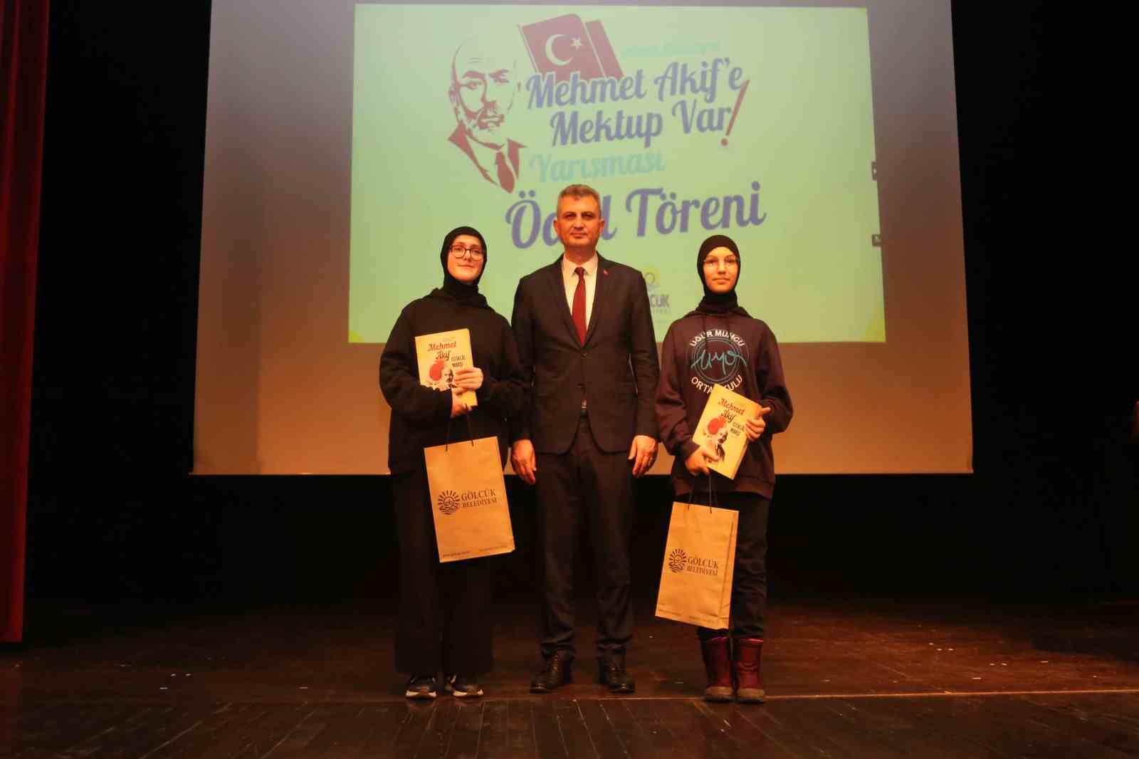 Öğrencilerden Mehmet Akif Ersoy’a mektup