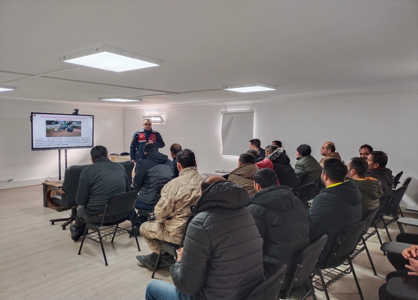G&uuml;venlik korucularına y&ouml;nelik bilgilendirme faaliyeti yapıldı
