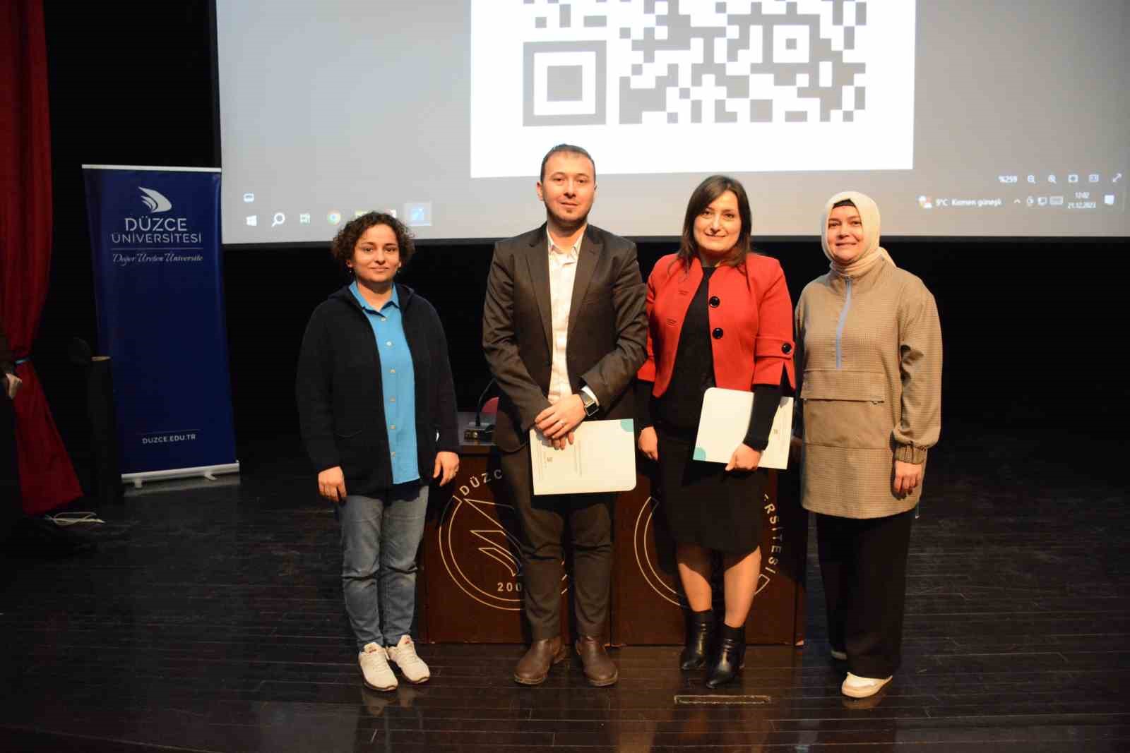 İşin uzmanlarından gençlere etkili öz geçmiş hazırlama teknikleri anlatıldı
