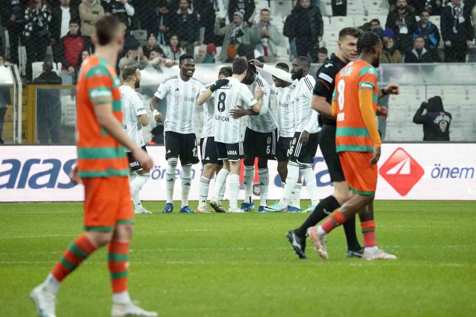 Trendyol Süper Lig: Beşiktaş: 1 - Alanyaspor: 0 (Maç devam ediyor)
