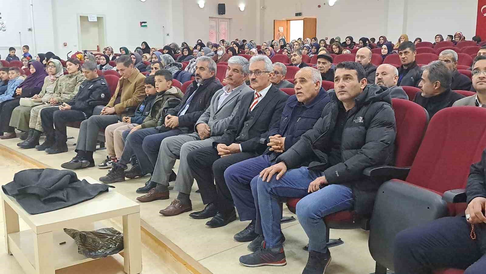 Adilcevaz’da “Kanayan Yaramız Filistin” programı düzenlendi