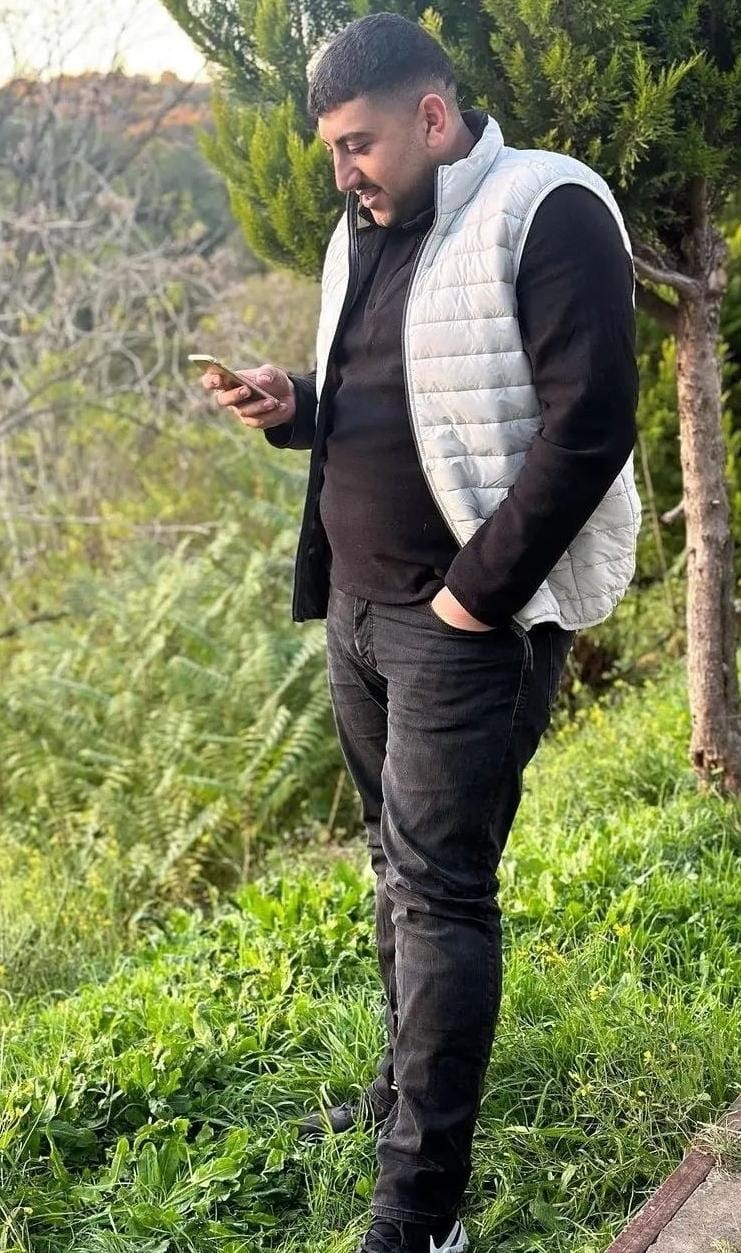 Sultangazi’de kız arkadaşını bekleyen Barış Özdoğan’ın öldürüldüğü an güvenlik kamerasında