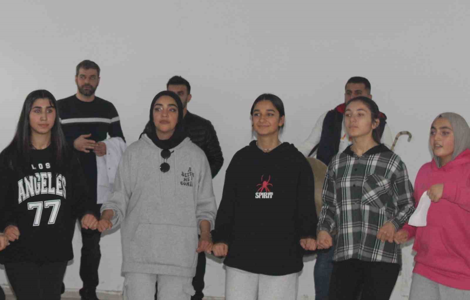 Halk oyunlarında birinciliği kimseye kaptırmak istemiyorlar
