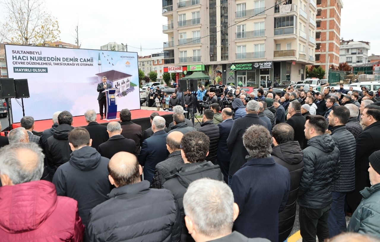 Sultanbeyli’de Hacı Nureddin Demir Camii ibadete açıldı
