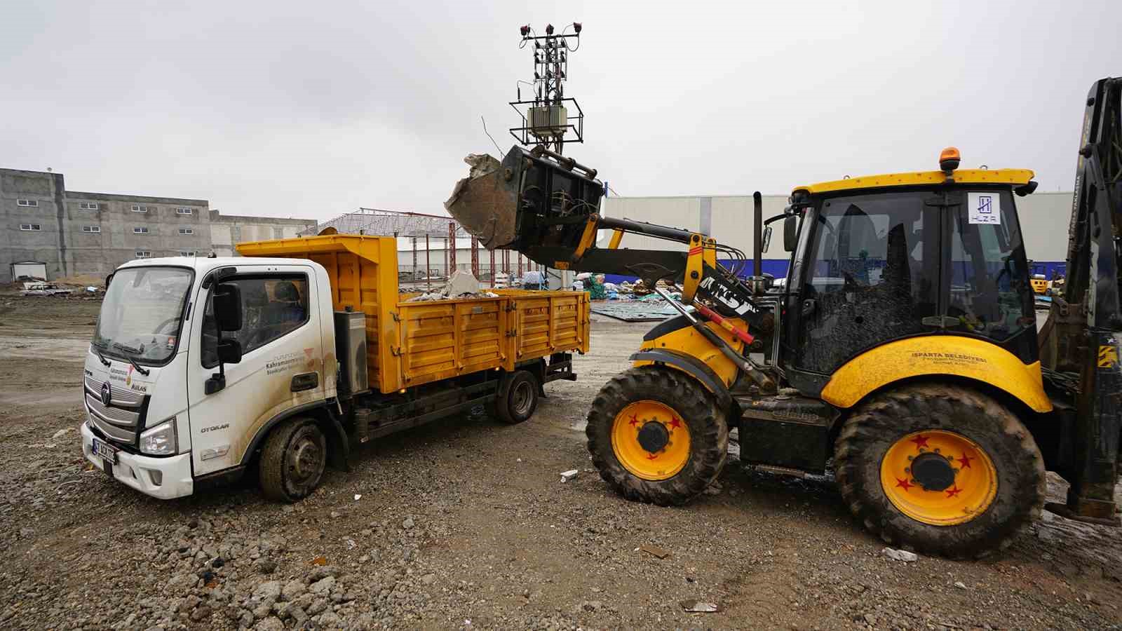 Kahramanmaraş’ta hafriyat atıkları temizleniyor
