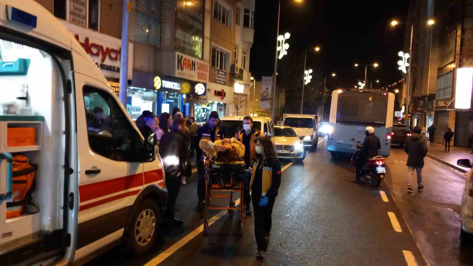 Yola adım atar atmaz hafif ticari ara&ccedil; &ccedil;arptı

