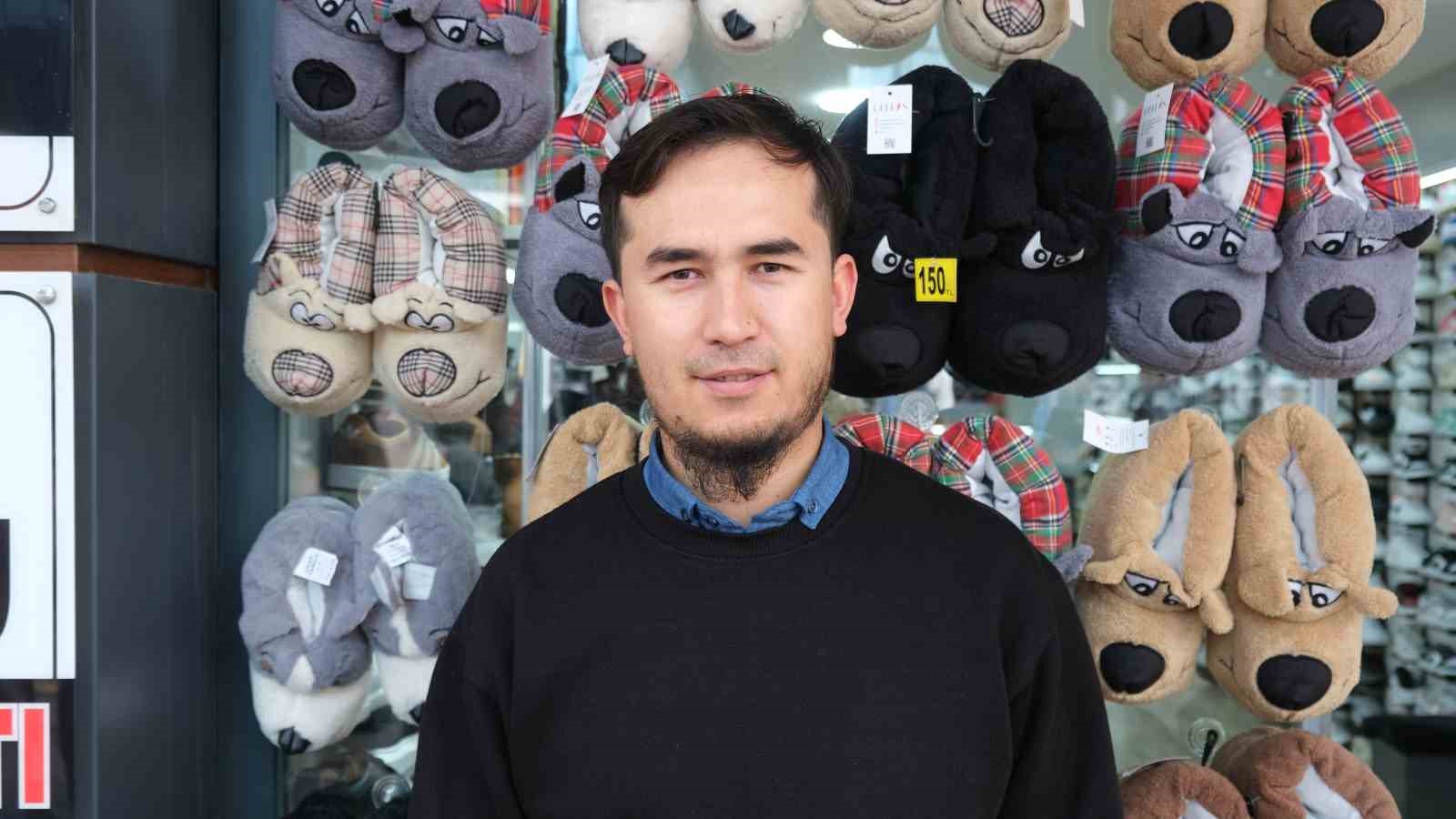 Panduflar reyonlarda yerini aldı
