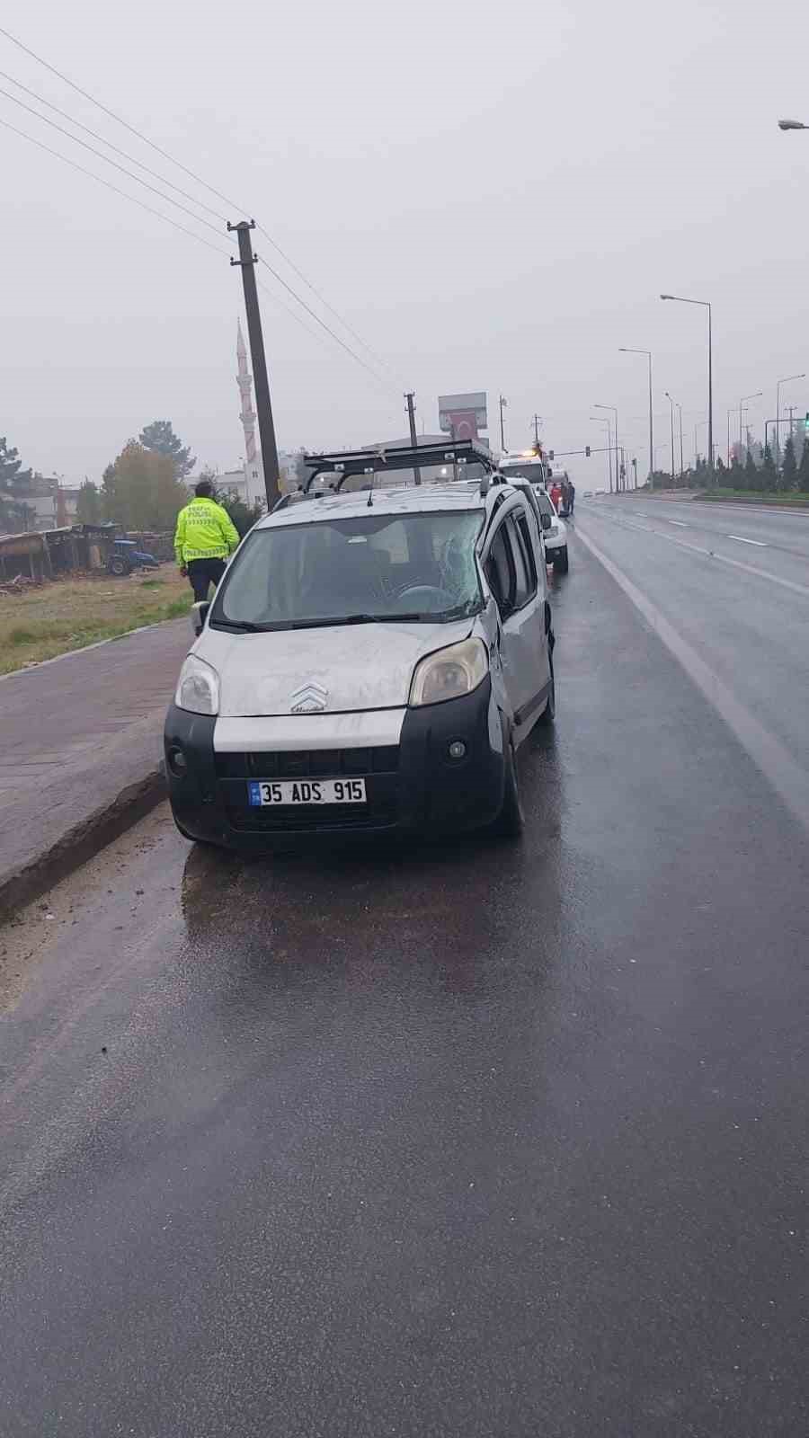 Mardin’de tır, hafif ticari araca arkadan çarptı: 1 yaralı