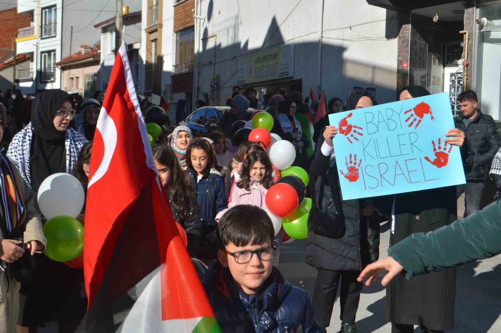 Kütahya’nın Tavşanlı ilçesinde Filistin’e destek yürüyüşü
