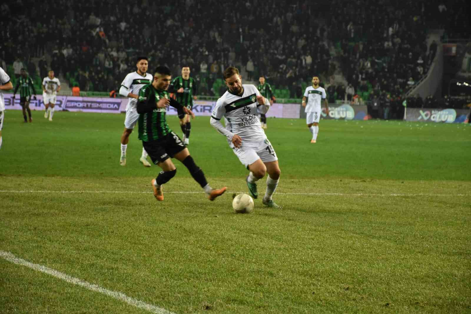 Trendyol 1. Lig: Sakaryaspor: 3 - Kocaelispor: 1
