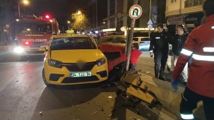 Maltepe’de alkollü sürücü ticari taksiye çarptı: 1 yaralı