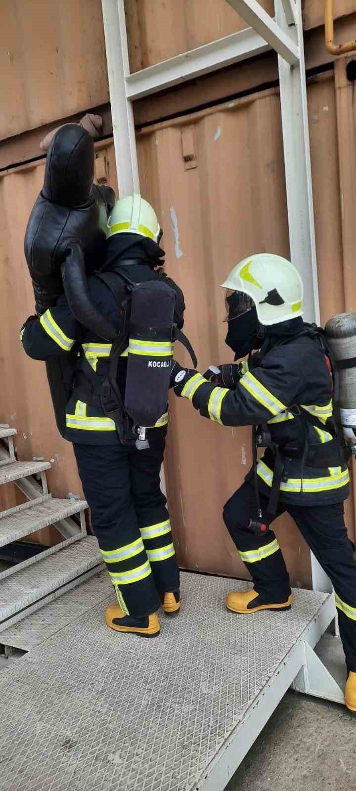 Kocaeli İtfaiyesi’nden hayat kurtaran eğitimler