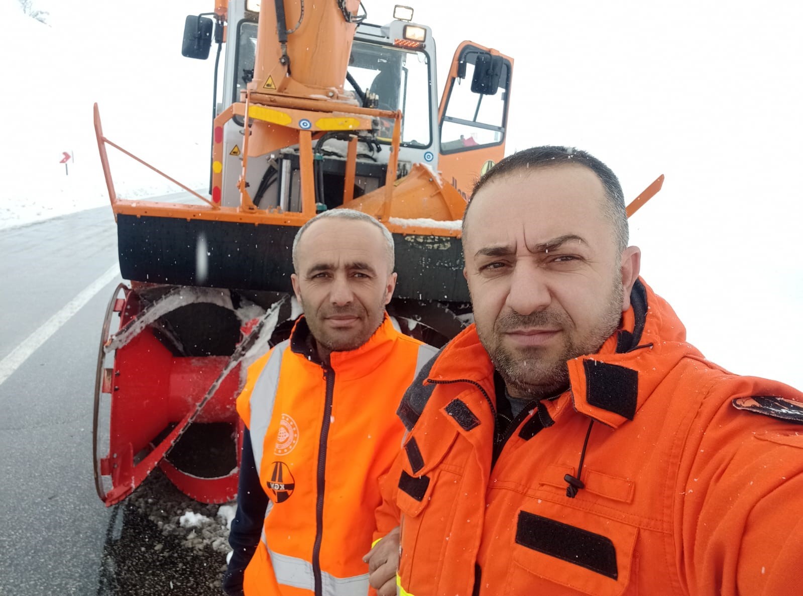 Yüksekova-Şemdinli kara yolu ulaşıma açıldı