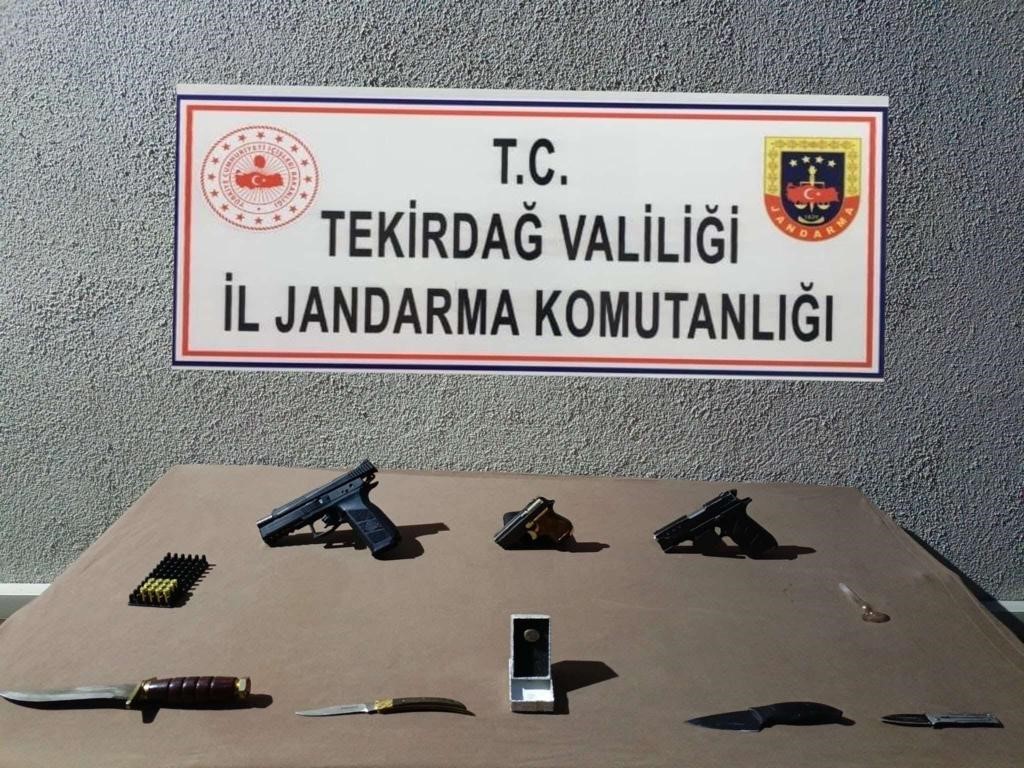 Tekirdağ’da silah ve uyuşturucu operasyonu