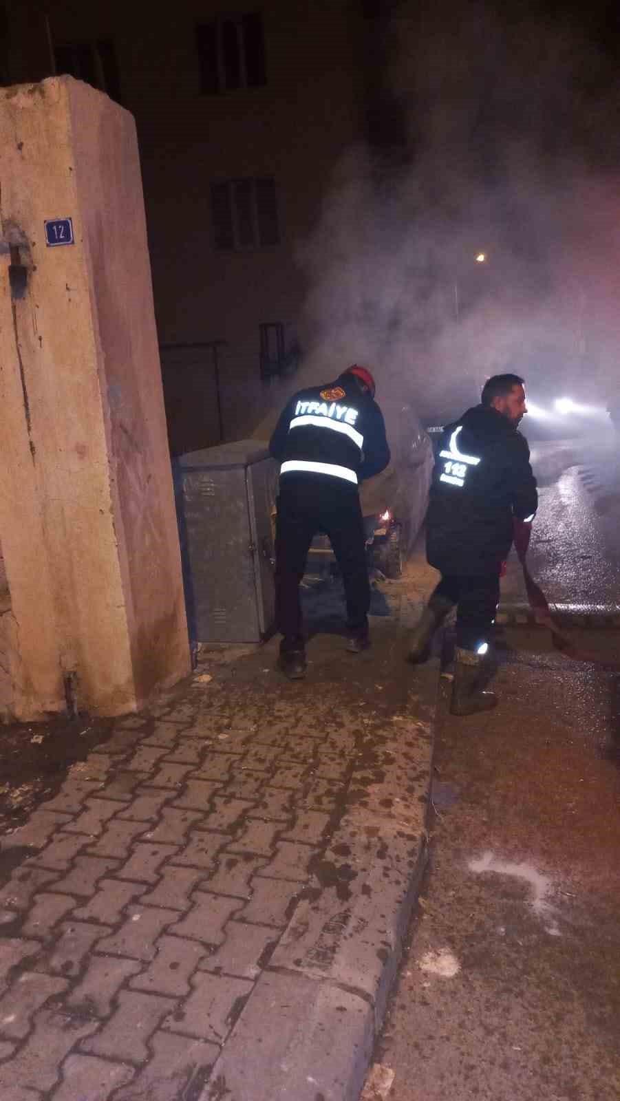Ağrı&rsquo;da bir ara&ccedil; alev aldı
