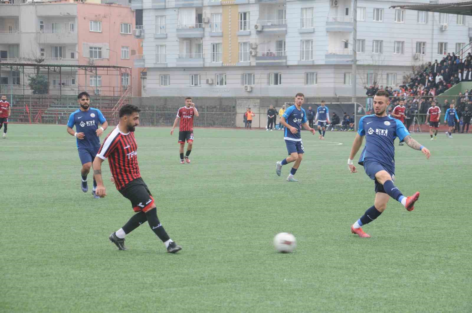 Şırnak Petrolspor, Mazıdağı Fosfatspor ile golsüz berabere kaldı
