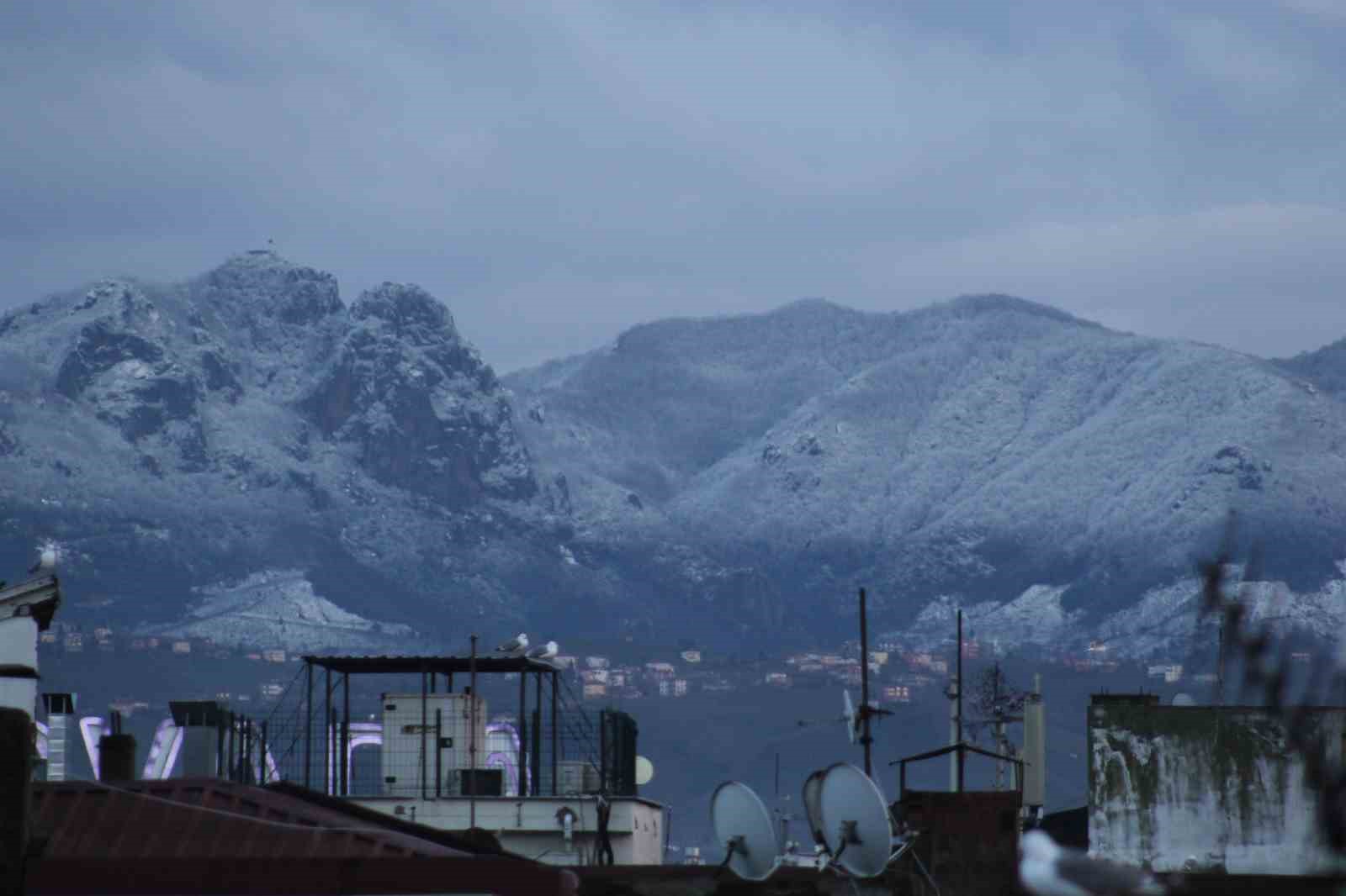 Ordu’nun yüksek kesimlerinde kar yağışı etkili oldu
