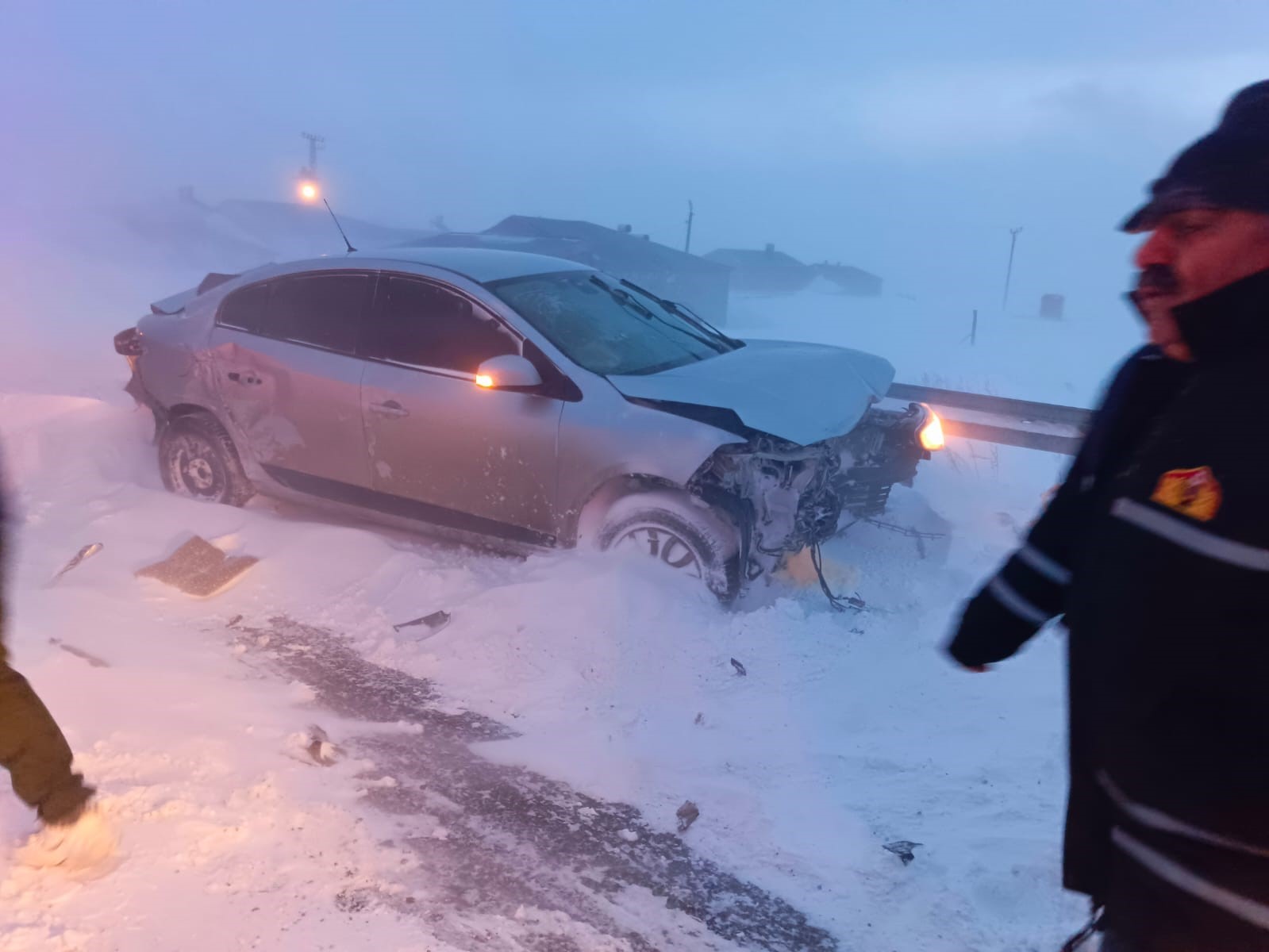 Kars&rsquo;ta trafik kazası: 1 &ouml;l&uuml;, 6 yaralı
