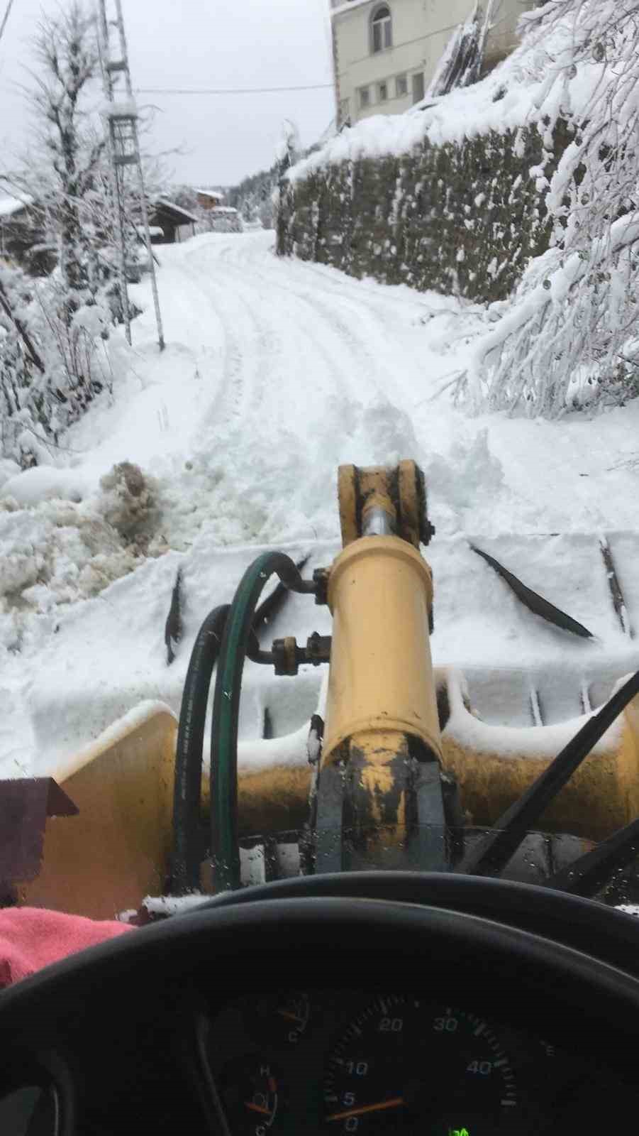 Rize’de 64 köy yolu ulaşıma kapandı
