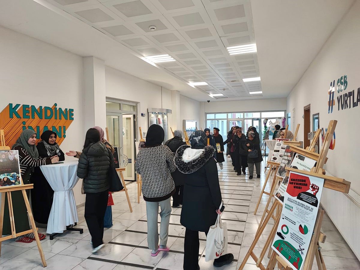Niğde’de öğrencilerden Filistin’e destek için fotoğraf sergisi