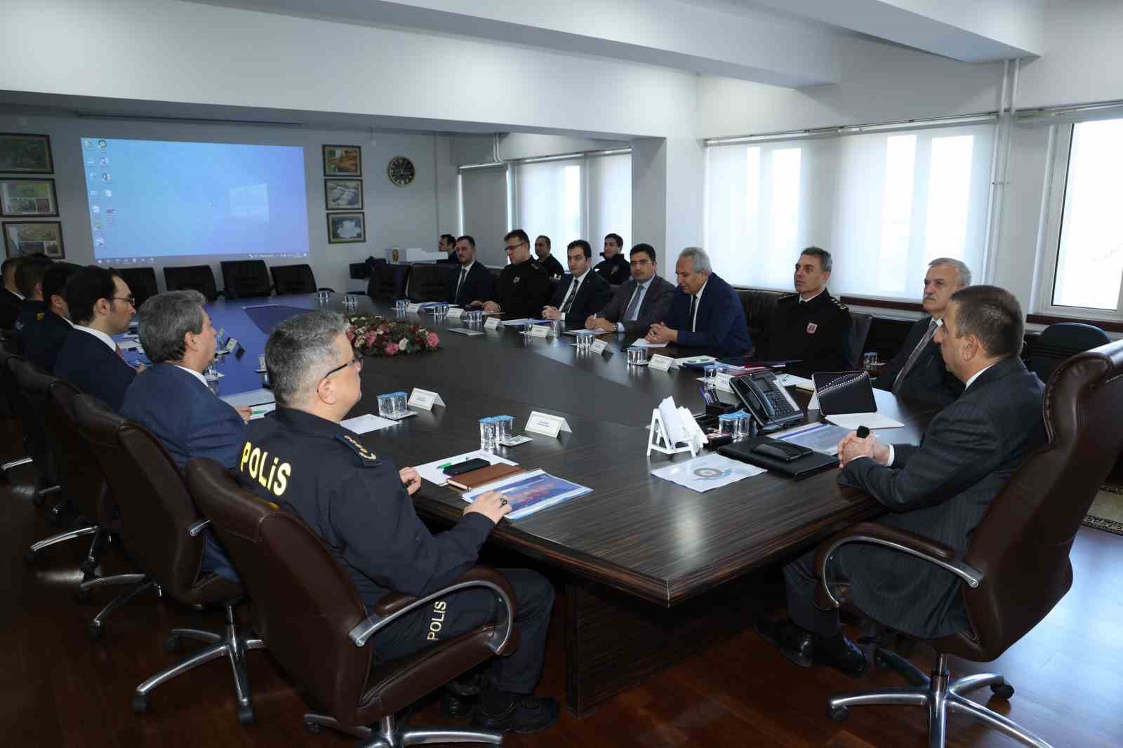 Zonguldak&rsquo;ta asayiş ve g&uuml;venlik toplantısı ger&ccedil;ekleştirildi
