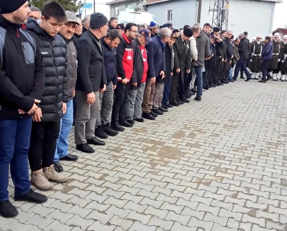 Kıbrıs Gazisi son yolculuğuna uğurlandı
