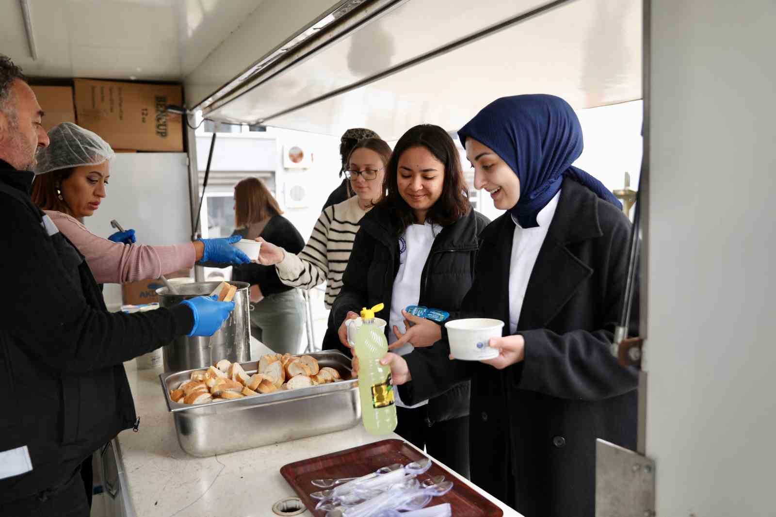 Didim Belediyesi’nden çorba ikramı
