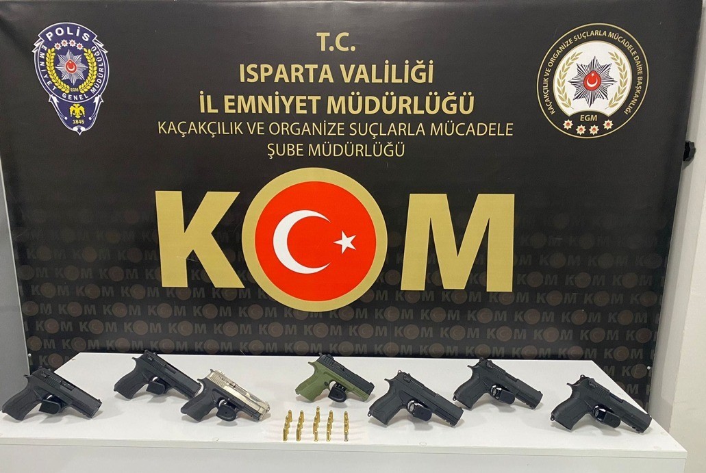 Isparta’da silah kaçakçılığı operasyonu