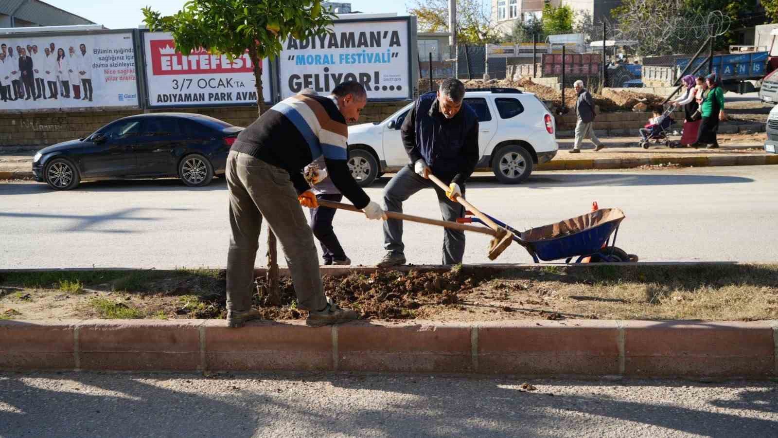 Yeşil alan düzenleme çalışmalarıyla Adıyaman güzelleşiyor
